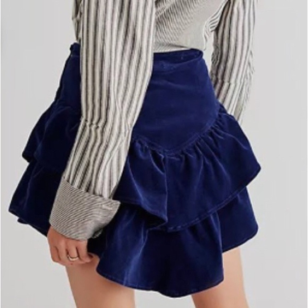 NWT MOTHER The Ruffle Mini Skirt - Picture 3 of 9